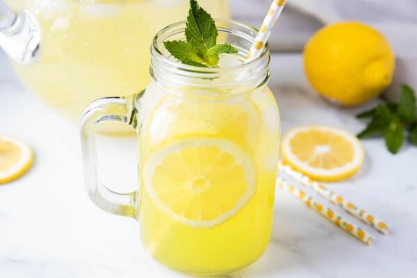 Fresh Lemonade (Homemade)