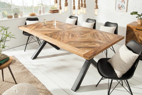 Indoor Dining Table (Type: Wood)